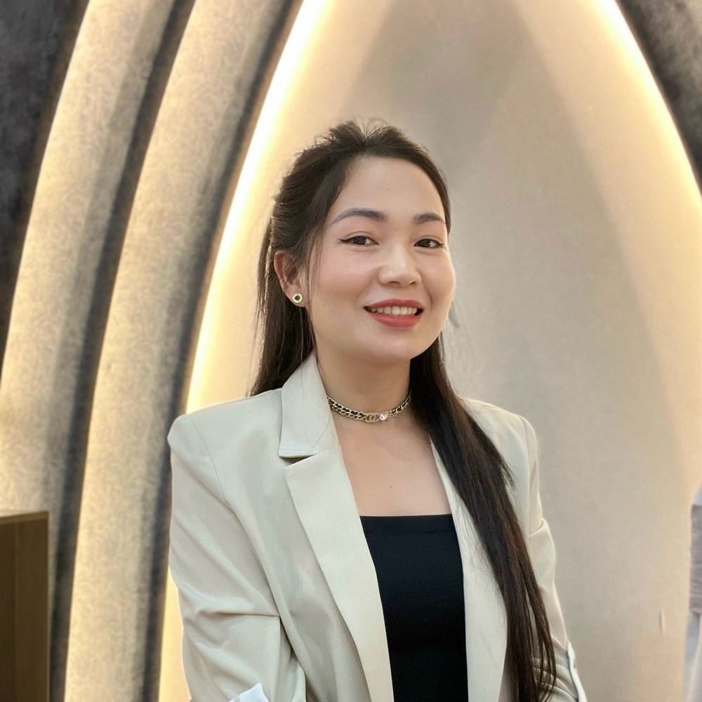 Mrs. Phùng Quy